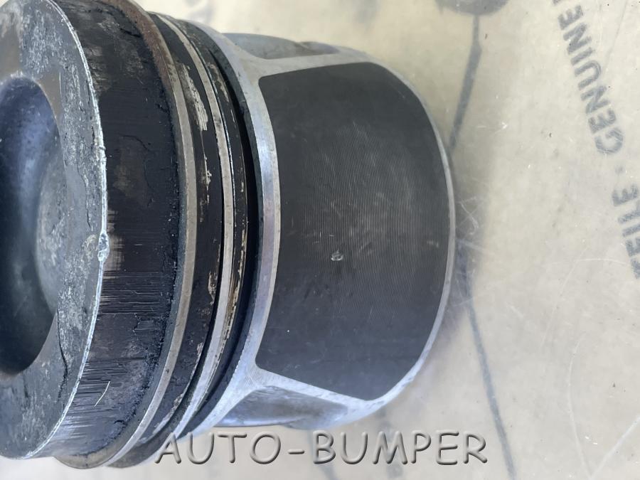 Volkswagen Crafter 2006- Поршень  076107065B